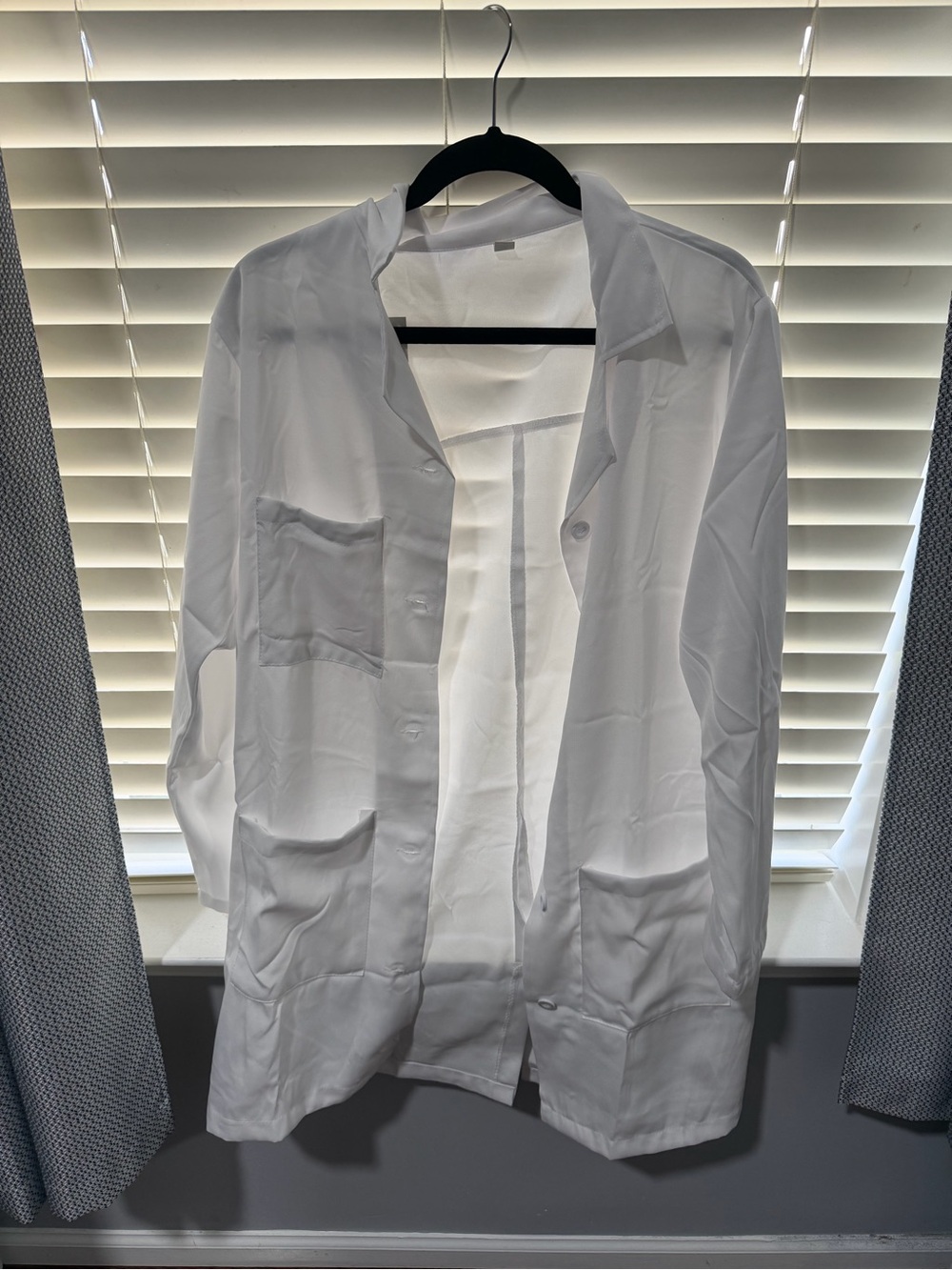 NY Threads White Lab Coat for Women Size Medium